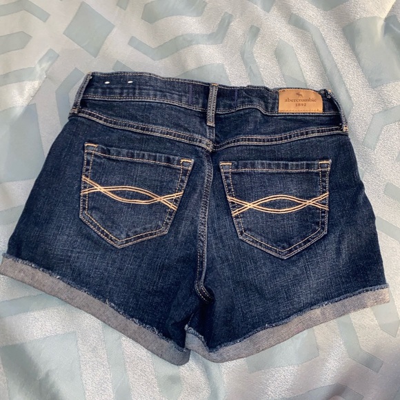 Kid shorts - Picture 2 of 4